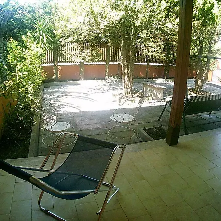 Orchidea Nyaraló *